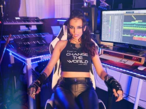Nathassia Devine -Goddess Is A DJ Electronic 173 223
