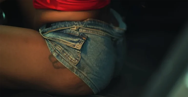 TINY-BEAT IT HOE (B.E.A.T.I.T.) video 2